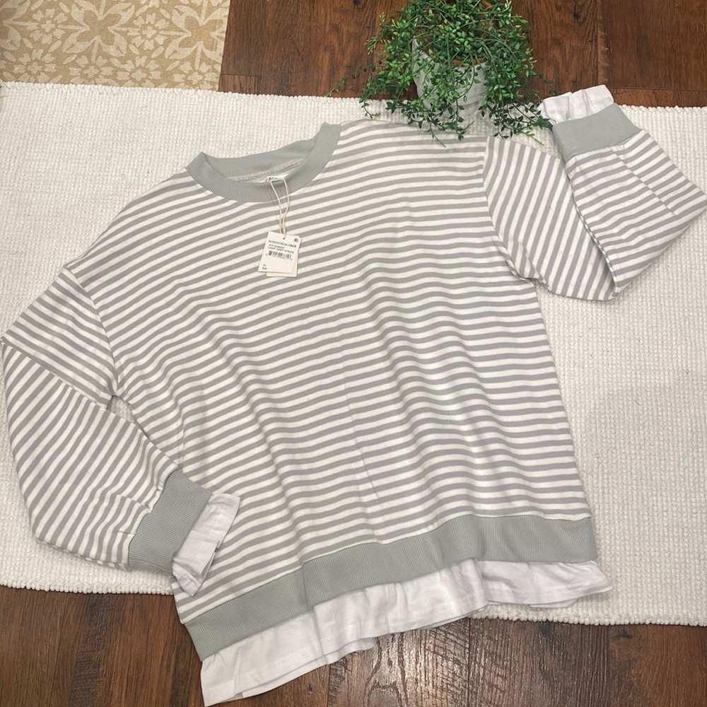 NWT Striped Cali Be Sweatshirt